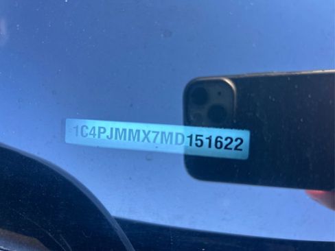 Used 2021 Jeep Cherokee Latitude Lux w/ Comfort/Convenience Group image 22