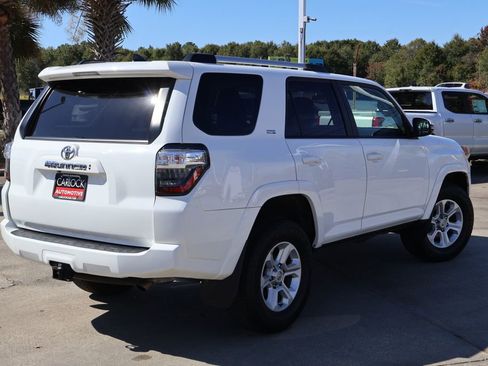 Used 2022 Toyota 4Runner SR5 Premium image 2