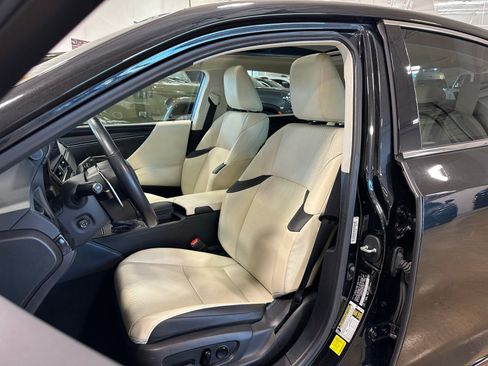 Used 2022 Lexus ES 350 w/ Premium Package image 13