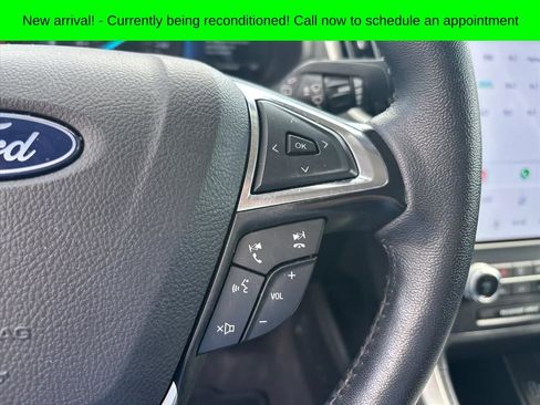 Used 2024 Ford Edge SEL AWD/4WD image 16