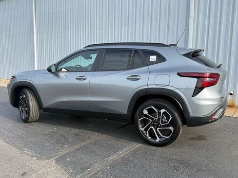 New 2026 Chevrolet Trax RS FWD image 2