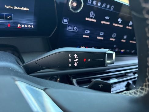 Used 2026 Chevrolet Traverse LT w/ Driver Confidence Package image 14