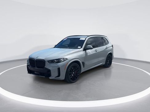 Used 2025 BMW X5 sDrive40i w/ M Sport Package RWD image 3