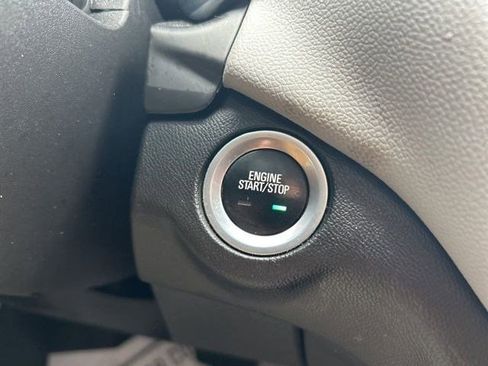 Used 2023 Chevrolet Equinox LT w/ Driver Convenience Package image 19