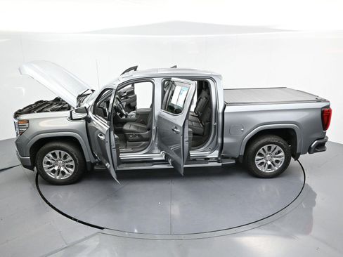 Used 2024 GMC Sierra 1500 Denali w/ Technology Package AWD/4WD image 46