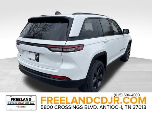 New 2025 Jeep Grand Cherokee Altitude w/ Trailer Tow Package AWD/4WD image 3