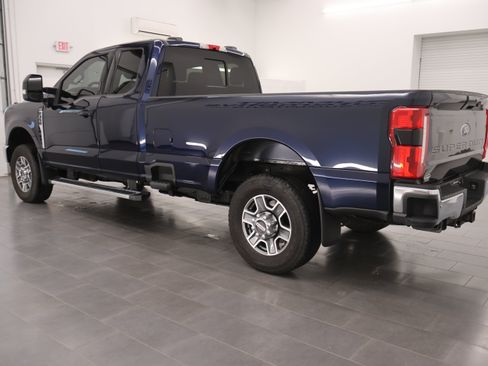 Used 2023 Ford F350 Lariat w/ FX4 Off-Road Package AWD/4WD image 6