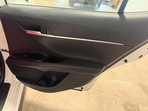 Certified 2020 Toyota Camry SE FWD image 25