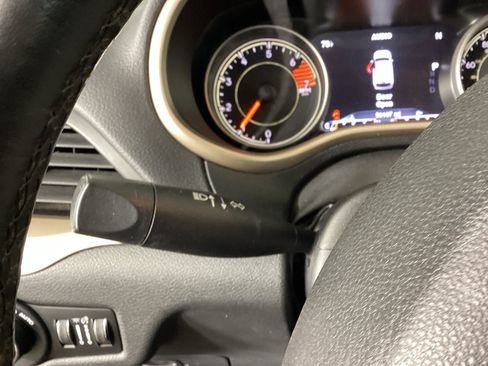 Used 2016 Jeep Cherokee Limited AWD/4WD image 20