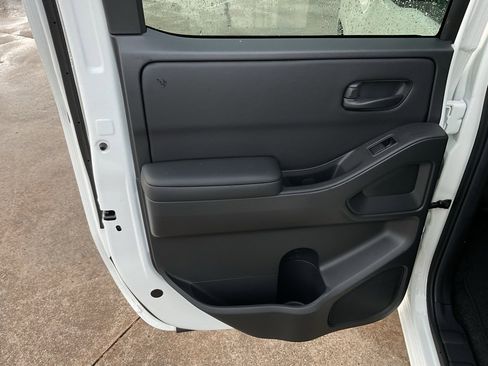 New 2026 Nissan Frontier S image 19