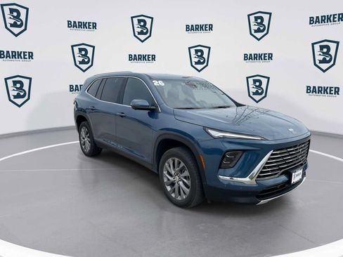 Used 2026 Buick Enclave Preferred FWD image 2
