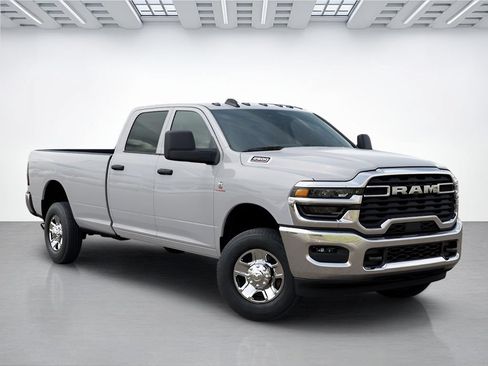 New 2026 RAM 2500 Tradesman w/ Chrome Appearance Group AWD/4WD image 5
