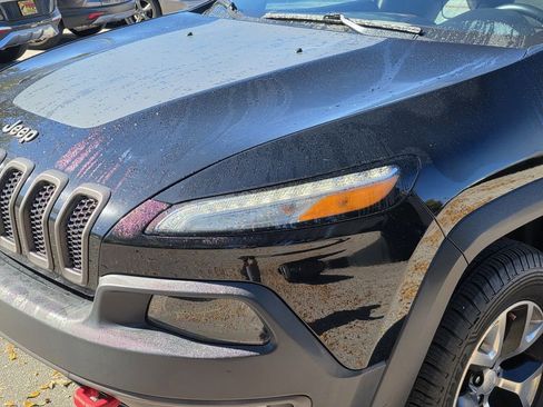 Used 2018 Jeep Cherokee Trailhawk w/ Quick Order Package 27L image 5