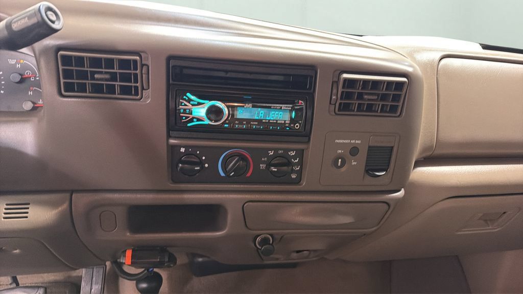 Used 2002 Ford F350 Lariat AWD/4WD image 11