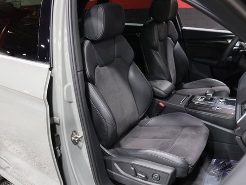 Used 2020 Audi SQ5 Premium Plus image 28