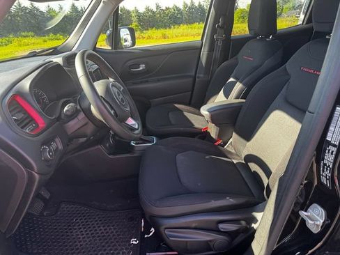Certified 2023 Jeep Renegade Trailhawk AWD/4WD image 21