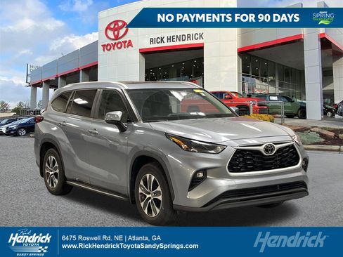 Used 2023 Toyota Highlander XLE FWD image 1