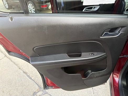 Used 2017 Chevrolet Equinox LT w/ Convenience Package image 13