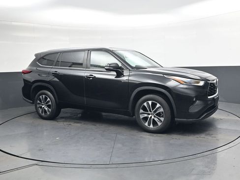 Used 2023 Toyota Highlander L image 7