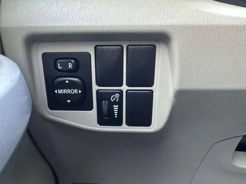 Used 2010 Toyota Prius FWD image 25