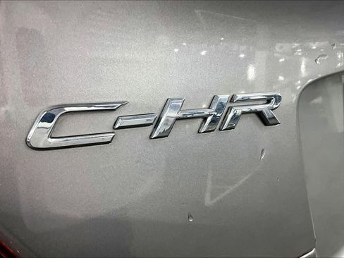 Used 2018 Toyota C-HR XLE image 9