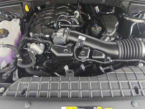 New 2025 Jeep Grand Cherokee L Limited w/ Black Appearance Package image 36