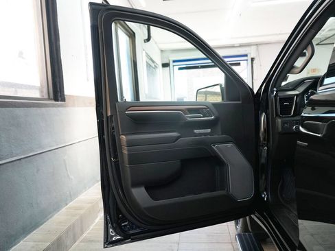 Used 2023 GMC Sierra 1500 Denali w/ Denali Reserve Package AWD/4WD image 10