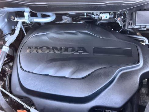 Certified 2025 Honda Passport TrailSport image 10