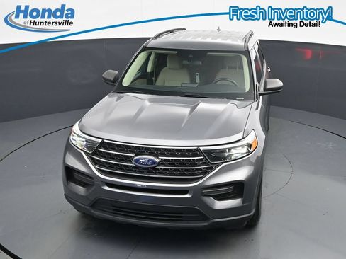 Used 2021 Ford Explorer XLT RWD image 19