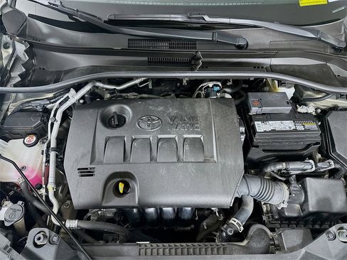 Used 2021 Toyota C-HR XLE image 32