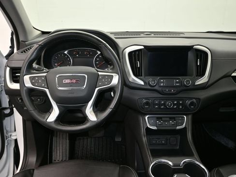 Used 2024 GMC Terrain SLT AWD/4WD image 16