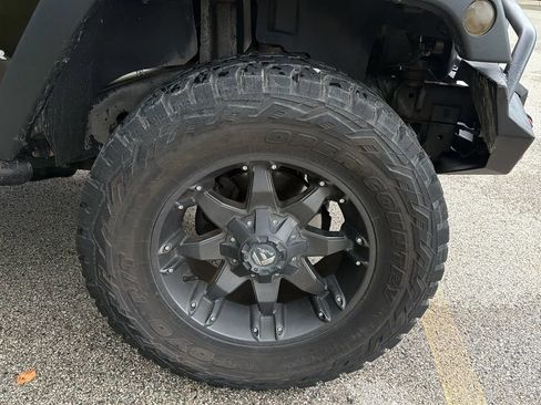 Used 2014 Jeep Wrangler Unlimited Sport w/ Quick Order Package 24S AWD/4WD image 10