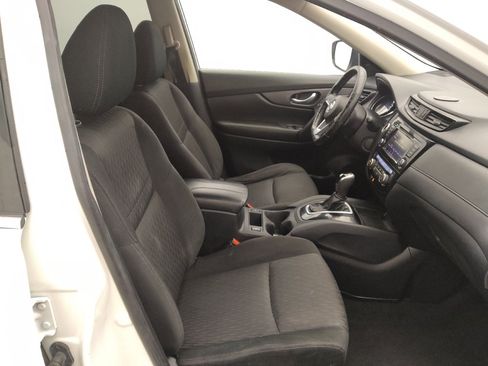 Used 2020 Nissan Rogue SV FWD image 21