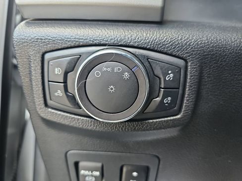 Used 2018 Ford F150 Lariat w/ Equipment Group 502A Luxury AWD/4WD image 30