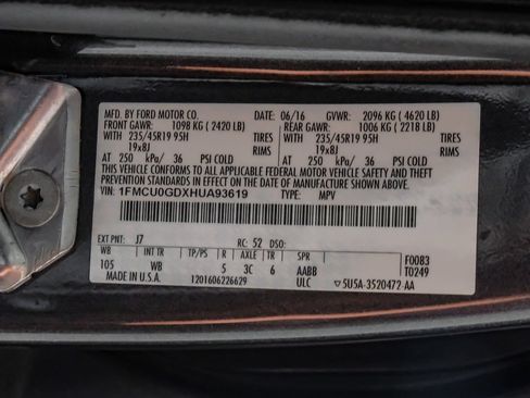Used 2017 Ford Escape SE w/ Equipment Group 201A FWD image 64