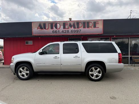 Used 2013 Chevrolet Suburban LTZ RWD image 1