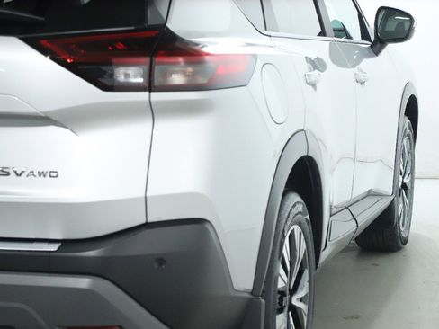 Used 2023 Nissan Rogue SV w/ SV Premium Package image 46