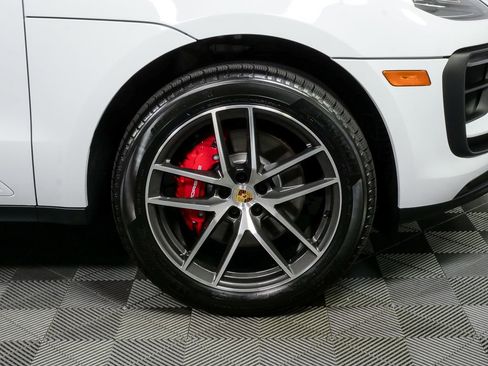 New 2026 Porsche Macan S image 40