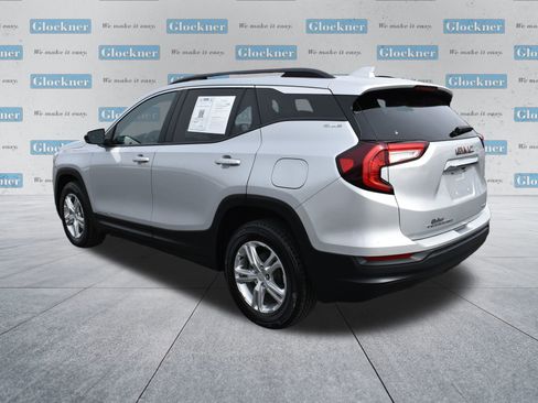 Used 2022 GMC Terrain SLE w/ Driver Convenience Package image 8