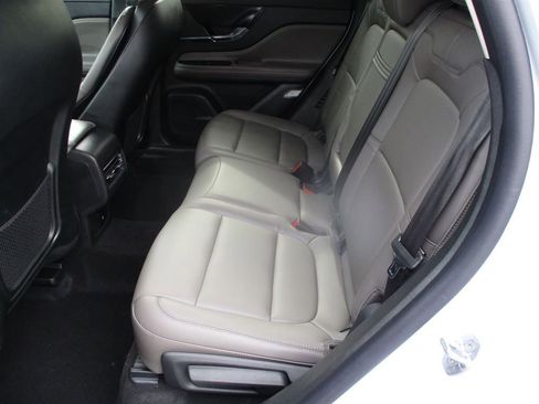 Used 2025 Lincoln Corsair FWD image 11