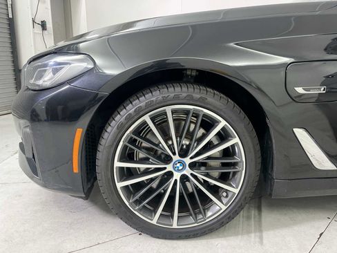 Used 2023 BMW 530e xDrive w/ Convenience Package AWD/4WD image 25