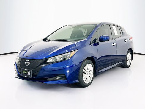 Used 2025 Nissan Leaf S FWD image 3