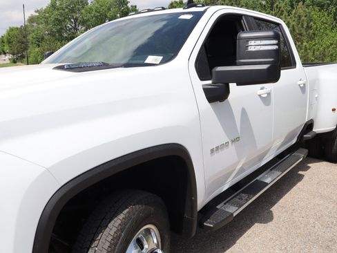 New 2026 Chevrolet Silverado 3500 LT w/ Safety Package AWD/4WD image 13