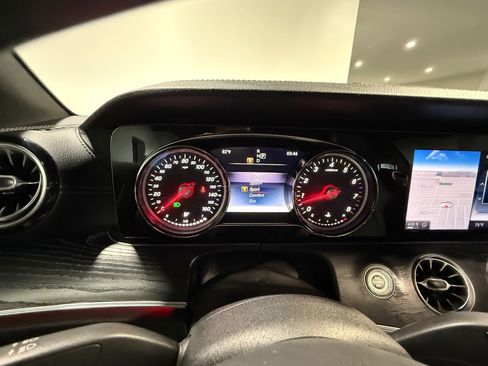 Used 2018 Mercedes-Benz E 400 4MATIC Coupe image 35