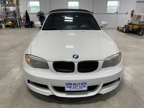 Used 2012 BMW 128i Convertible RWD image 2