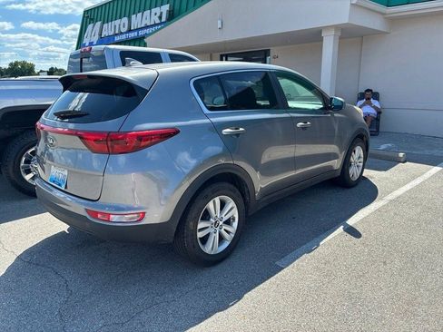 Used 2018 Kia Sportage LX FWD image 3