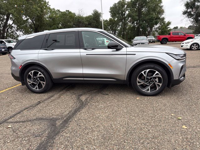 Used 2024 Lincoln Nautilus Premier w/ Equipment Group 102A AWD/4WD image 2
