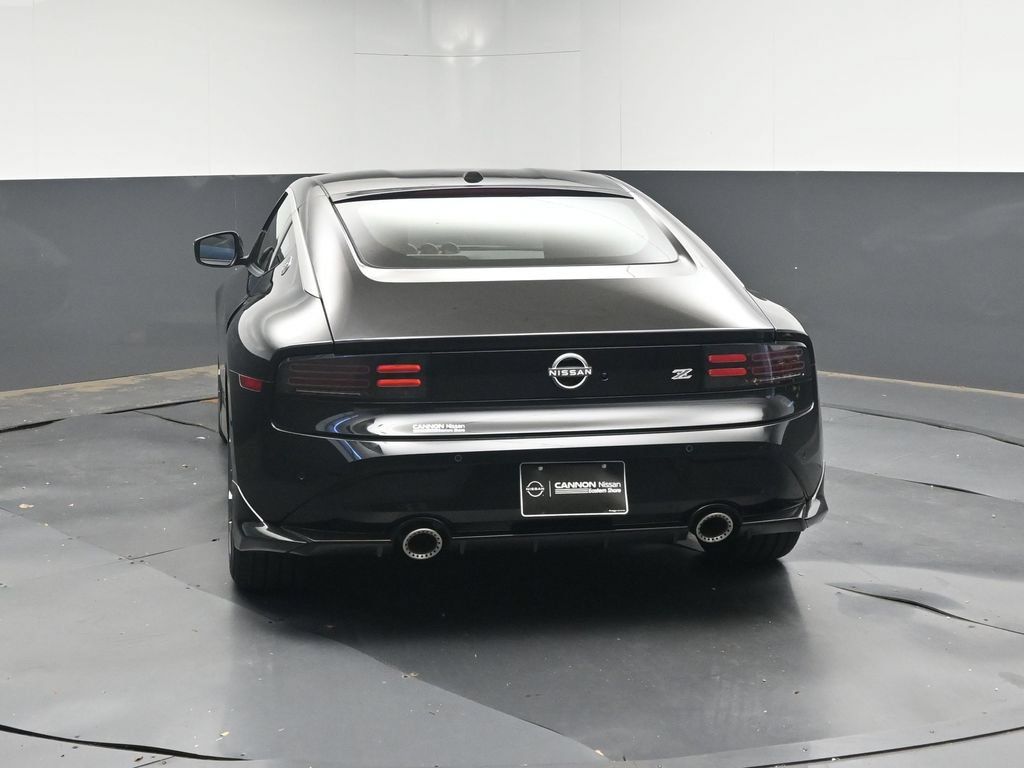 Used 2027 Nissan Z Sport RWD image 4