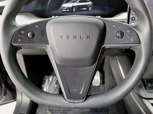 Used 2023 Tesla Model X AWD/4WD image 16
