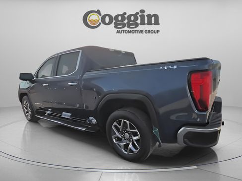 Used 2022 GMC Sierra 1500 SLT w/ SLT Premium Package image 8
